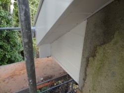 finition angle de toit PVC